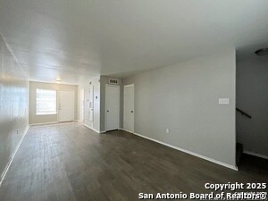 Building Photo - 2802 Lasses Blvd