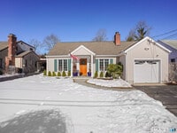 Building Photo - 24 King St