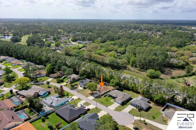 Building Photo - 9 Waywood Pl