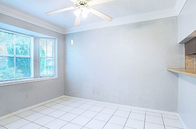 Building Photo - 10919 Pigeonwood Dr