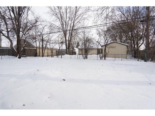 Building Photo - 5316 N Colfax Ave