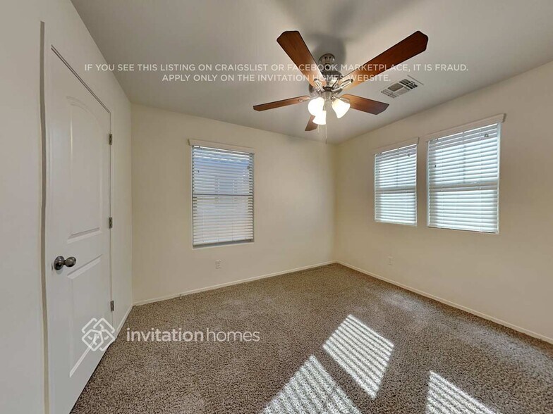 Building Photo - 1171 N 163rd Dr