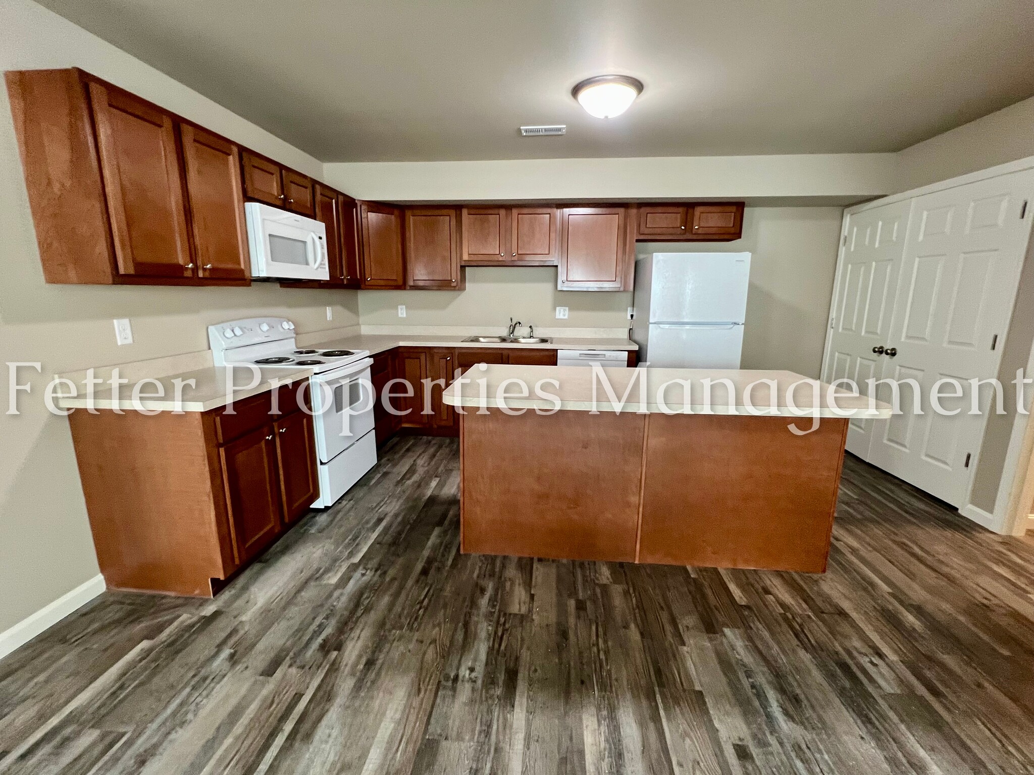 Building Photo - 5230 Canyon Cir