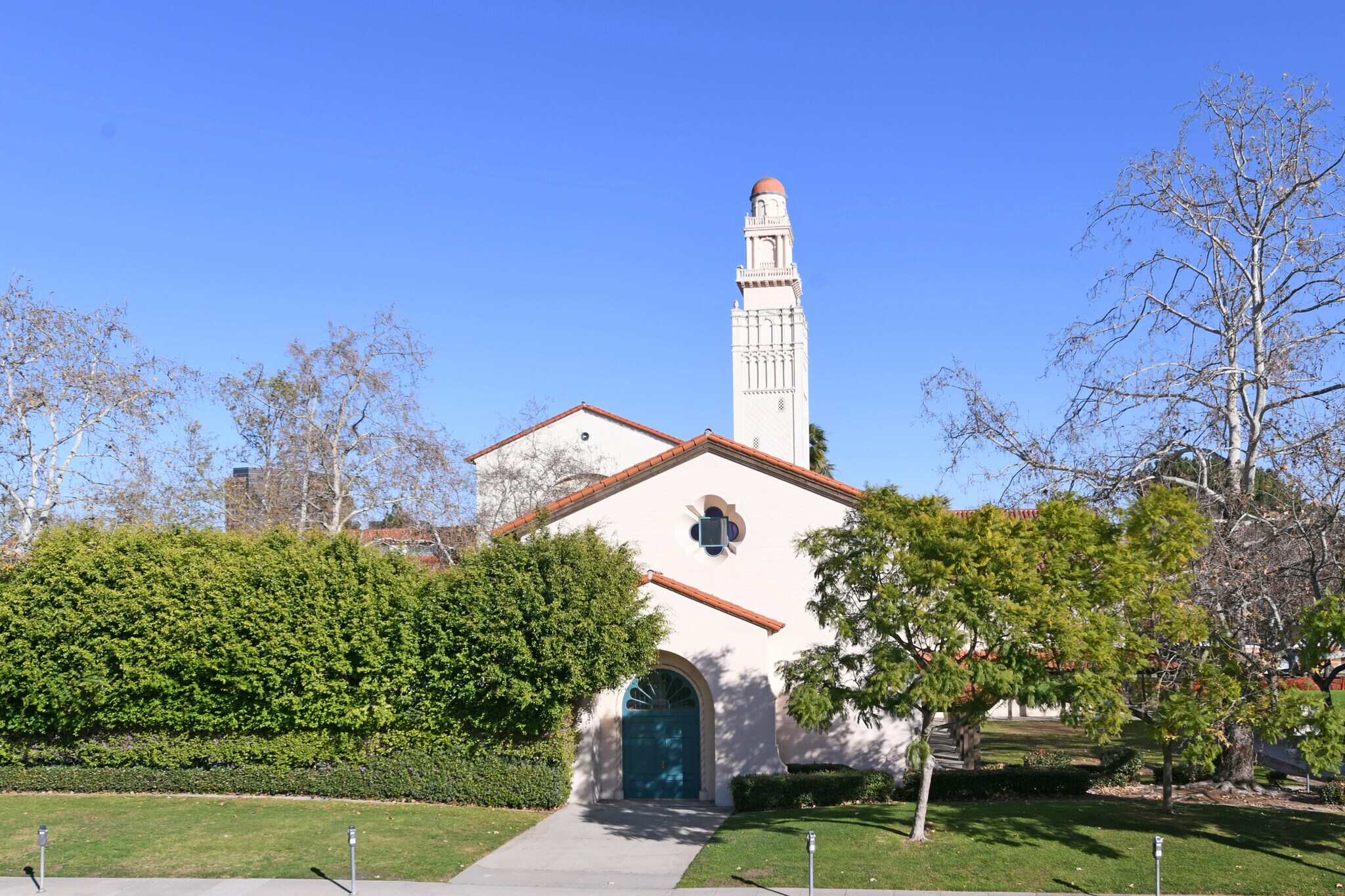 Building Photo - 913 Le Doux Rd