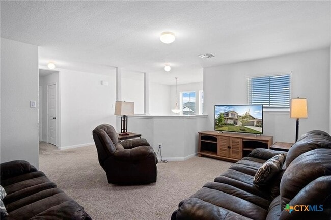 Building Photo - 533 Summersweet Rd