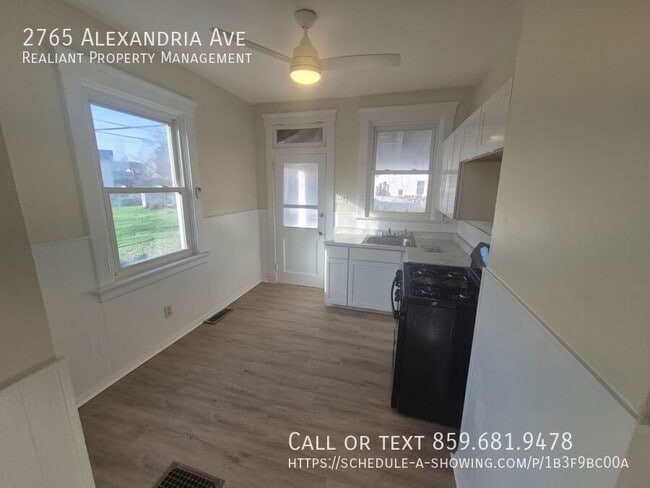 Building Photo - 2765 Alexandria Ave