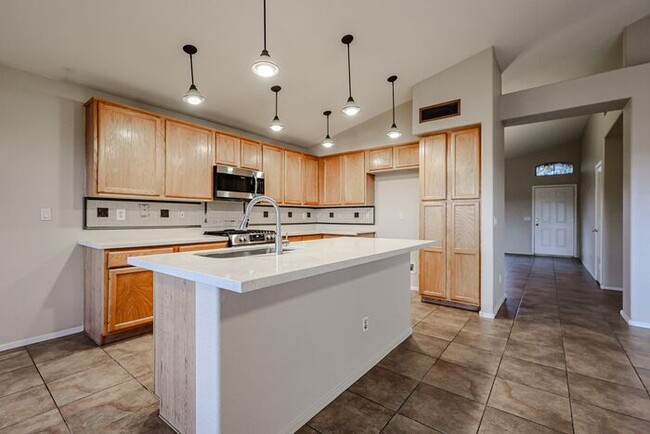 Building Photo - MOVE IN SPECIALS!! Lovely 4-bedroom, 2-bat...