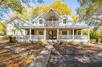 Building Photo - 728 Willow Wood Pl