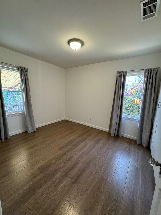 Building Photo - 838 14th St