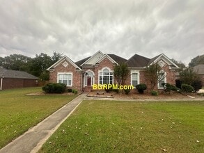 Building Photo - 4 Bedroom, 2 Bath, Cabot