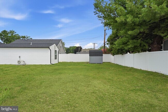 Building Photo - 96 Elderberry Dr
