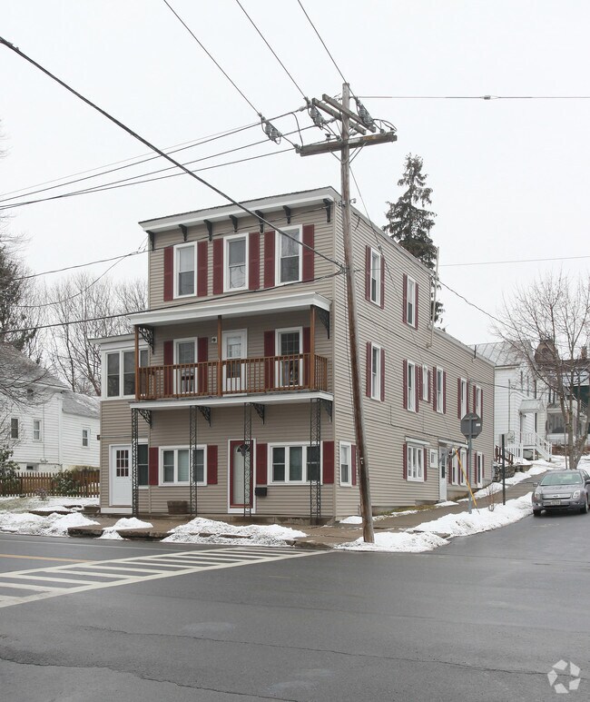 Primary Photo - 167 Broad St