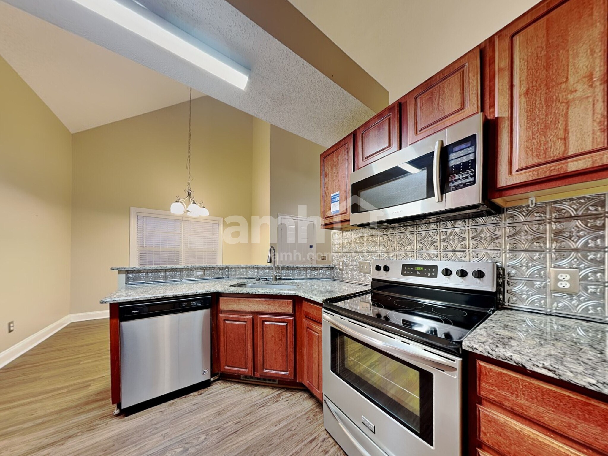 Building Photo - 1009 Loch Lomond Cir