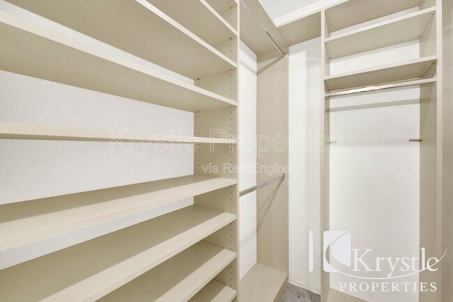 Building Photo - 1201 Glen Cove Pkwy