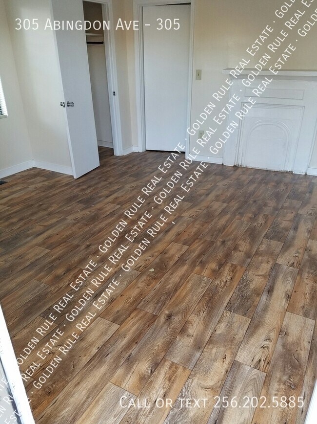 Building Photo - 305 Abingdon Ave NW