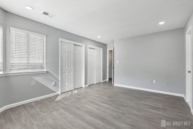 Building Photo - 1086 Schmidt Ln