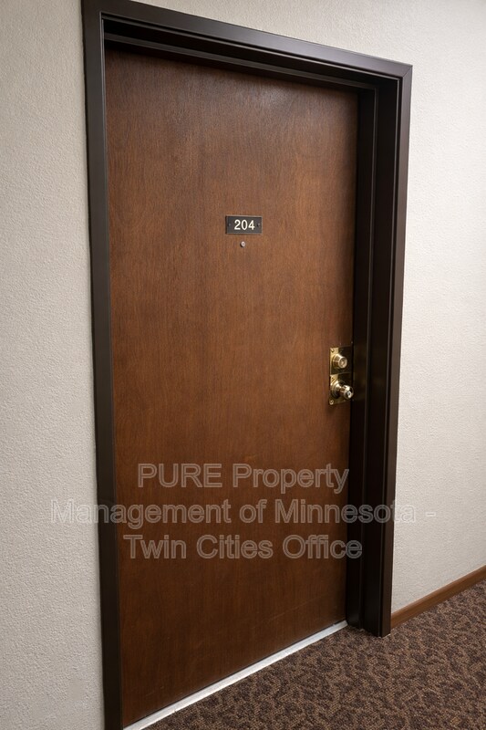 Building Photo - 221 Grand Ave W