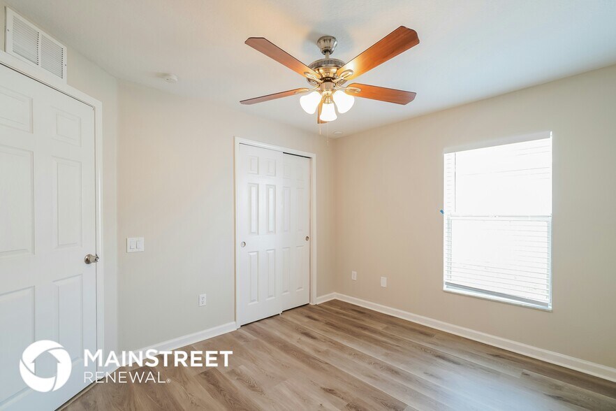 Building Photo - 521 Painted Leaf Dr