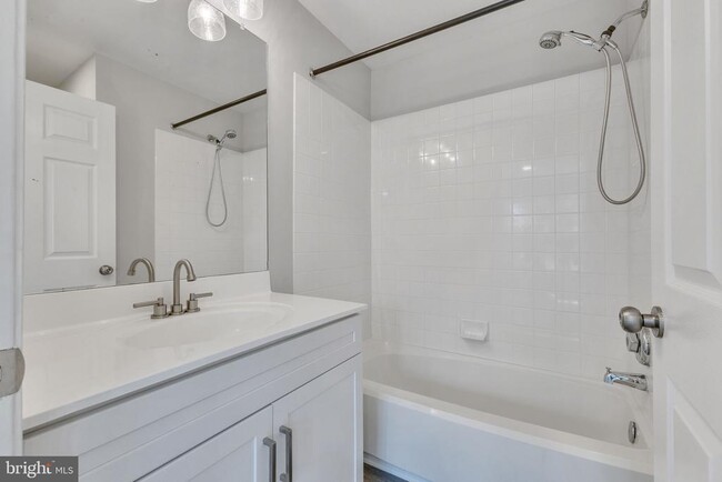 Building Photo - 5980 Kimberly Anne Way