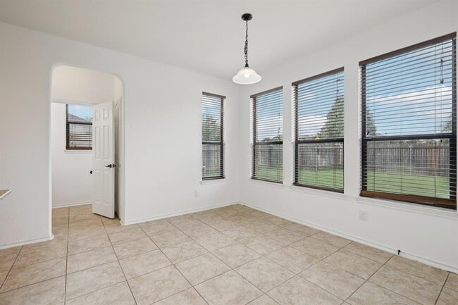 Building Photo - 1001 Lily Pad Ln