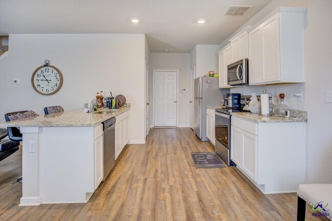 Building Photo - 3294 Bridgewood Dr