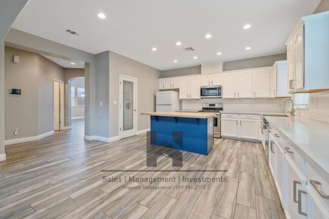 Building Photo - 3169 Brickfield Ave