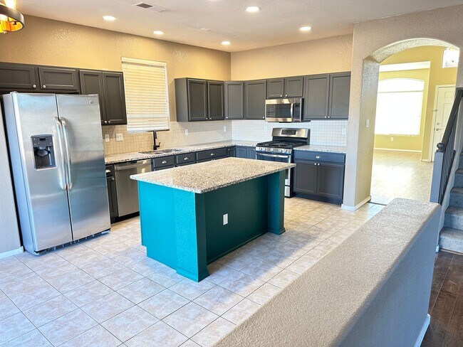 Building Photo - Cabezon Beauty | Large Yard | 2 Living Areas & Upstairs Loft | 1-year Lease | Coming Soon Pre-lea...