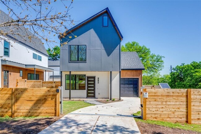 Building Photo - 1714 Woodland Ave