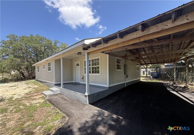 Building Photo - 560 Wickford Way