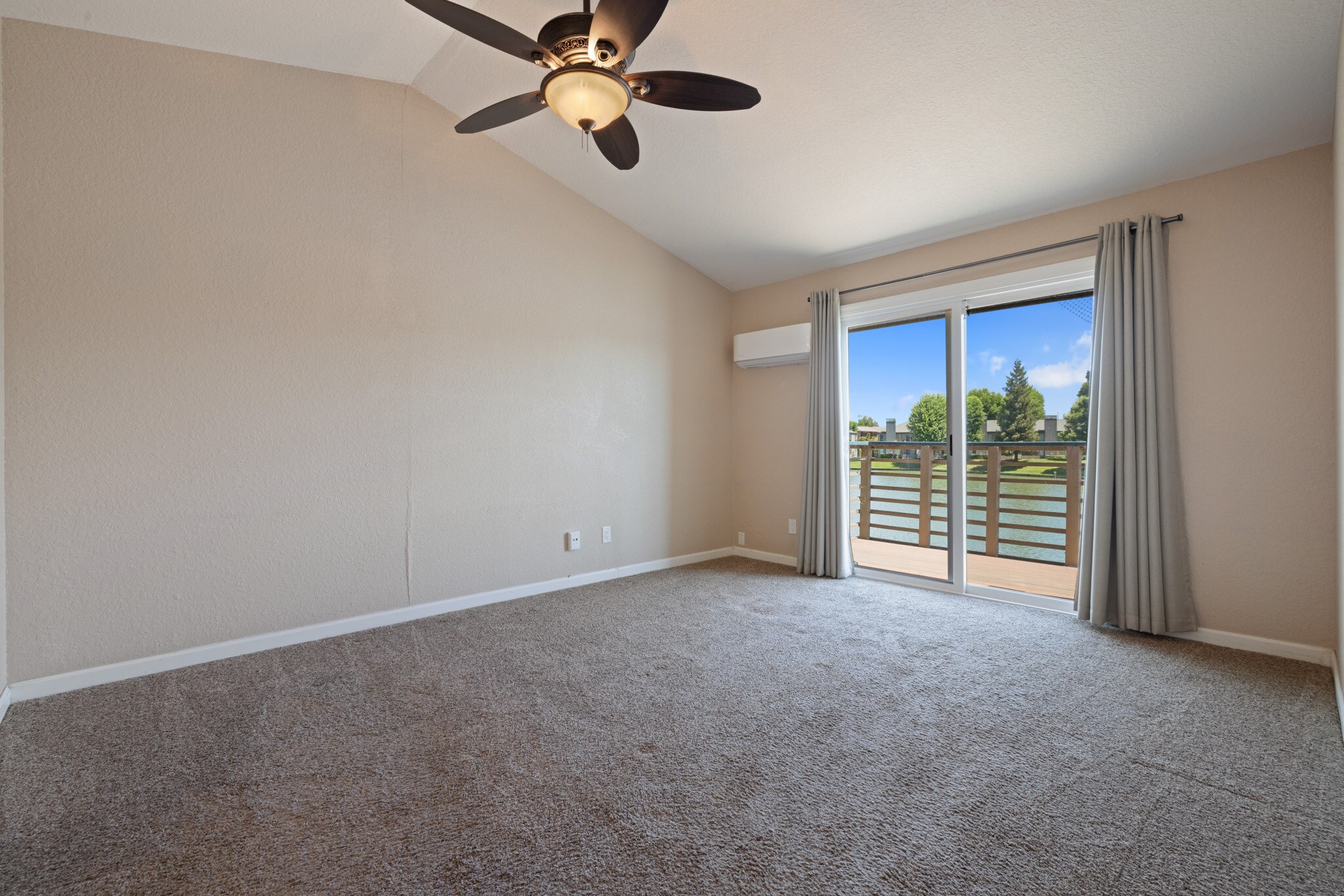 Building Photo - 7378 Lighthouse Dr
