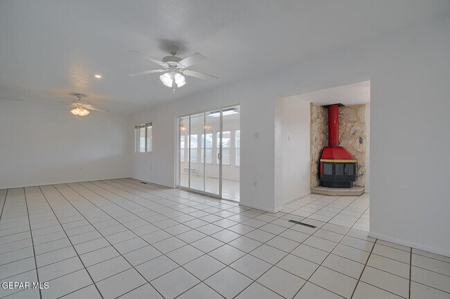 Building Photo - 9632 Gairloch Dr