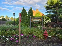 Building Photo - 731 Panorama Dr