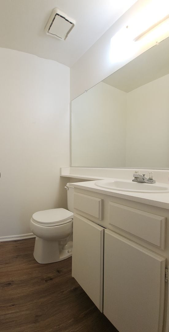 Building Photo - West End Ventura 3 bedroom townhome with attached garage and spacious yard