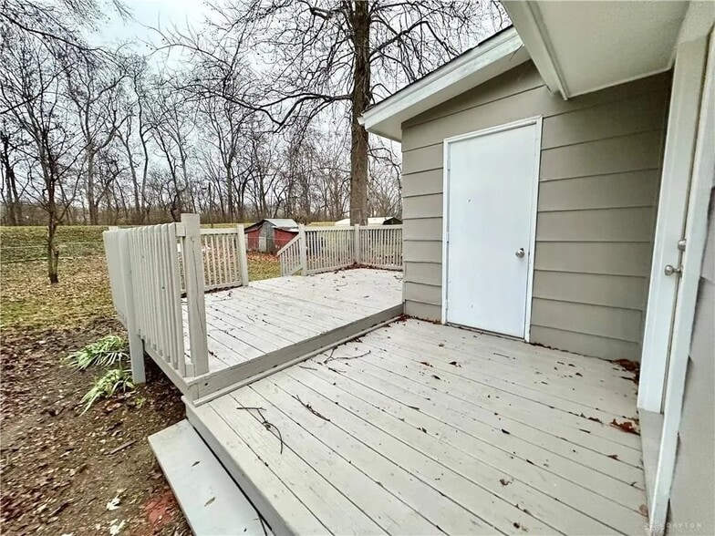 Building Photo - 309 Bridge St