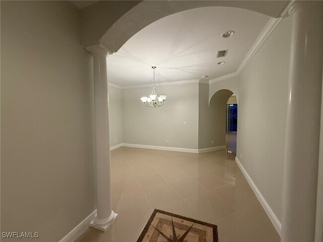 Building Photo - 5600 Chelsey Ln