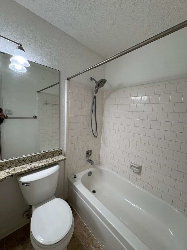 Building Photo - 4007 Issacks Way