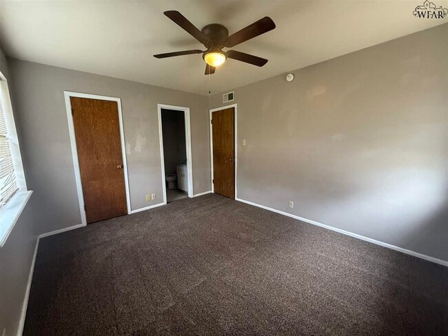 Building Photo - 4811 Cypress Ave