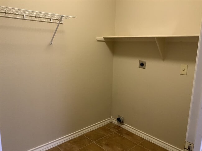 Building Photo - 2630 Comal Loop