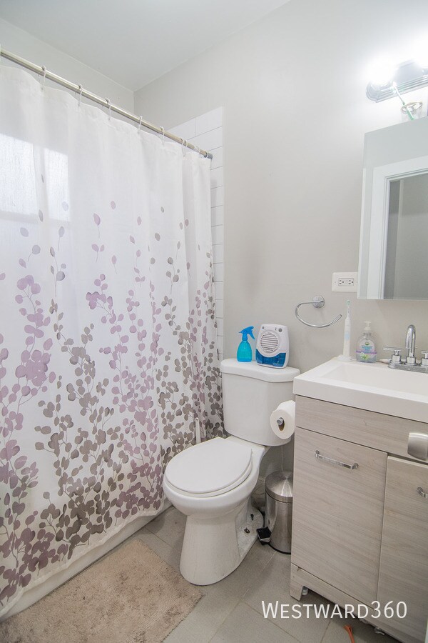 Building Photo - 3656 W Eddy-1