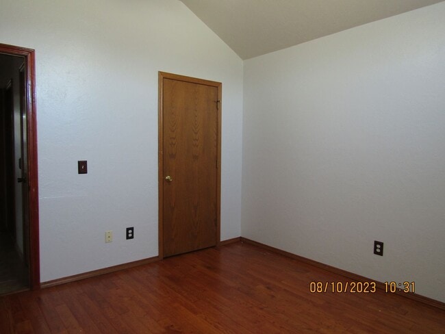 Building Photo - PETS ARE NEGOTIABLE WITH OWNER APPROVAL