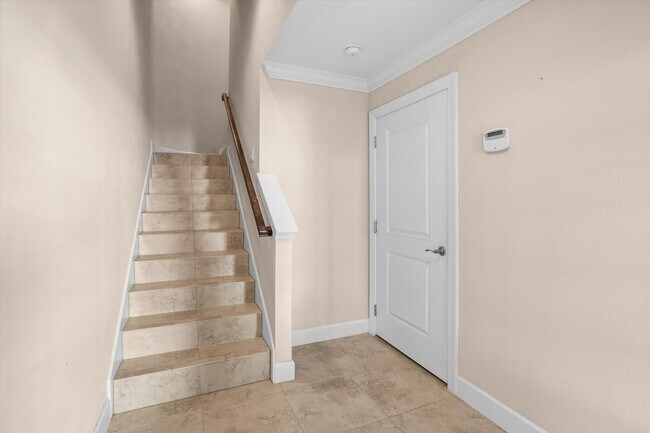 Building Photo - 5912 Anchorage Way S