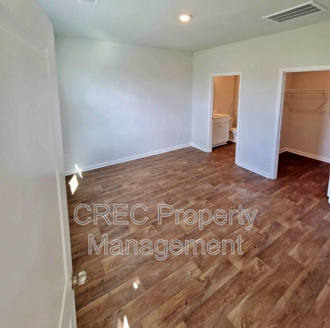 Building Photo - 817 Lilyford Ln