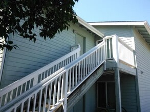 Building Photo - (560) 21st Street Duplex - 2 Bedroom / 2 Bathroom