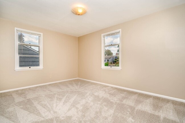 Building Photo - 2Bd/1Ba Seattle House