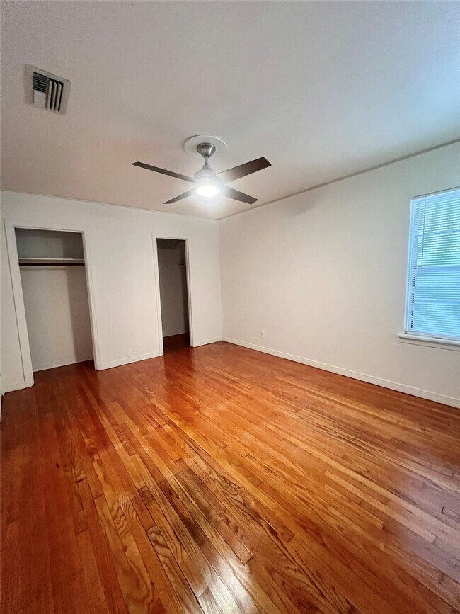 Building Photo - 4057 Woodfox St