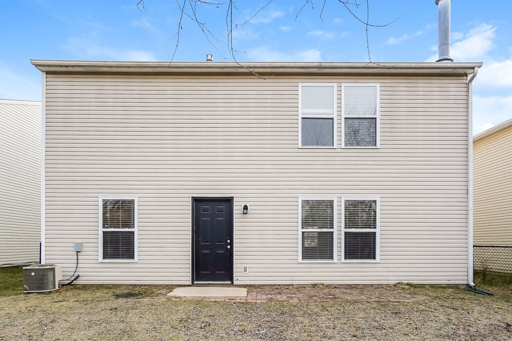 Building Photo - 2044 Southernwood Ln