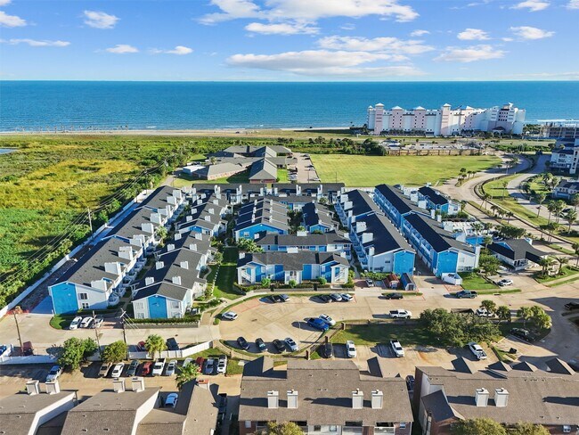 Building Photo - 3506 Cove View Blvd