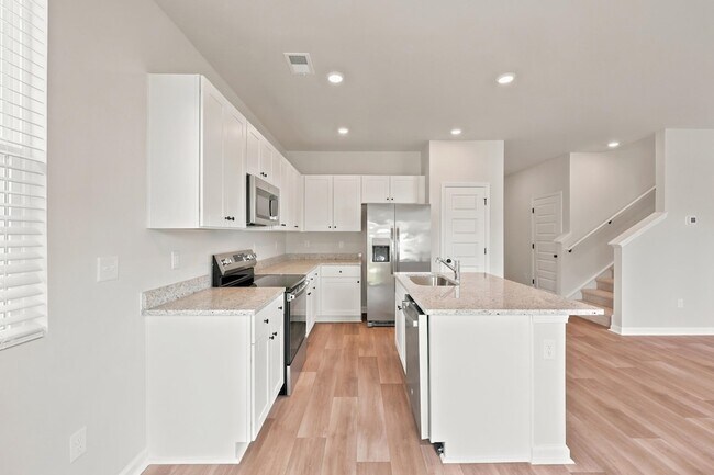 Building Photo - 605 Southwind Way