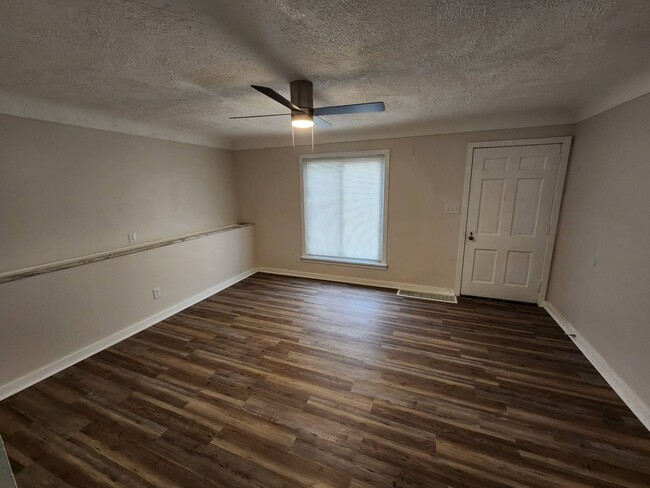 Building Photo - 2-Bedroom + Bonus Room Bungalow with Basement – Flexible Living Space