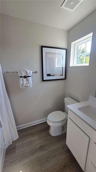 Building Photo - 12 Downing Dr